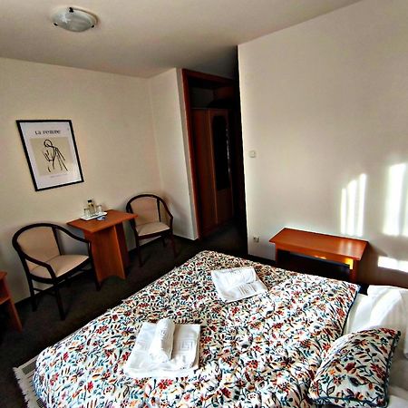 Atrium Hotel Харканы Экстерьер фото